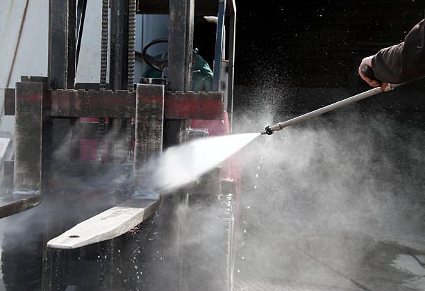 Best Driveway Pressure Washing  in Merton, WI